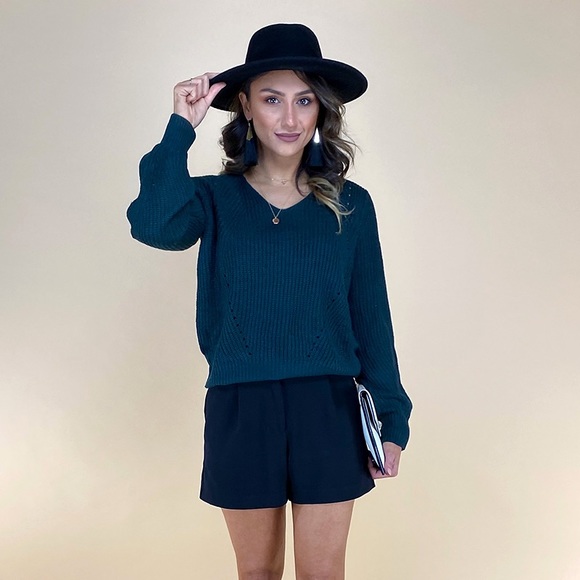 New light weight Knit Sweater - Picture 3 of 3